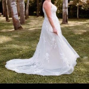 Stella York - Style 7447 - Elegant Lace A-Line Wedding Dress